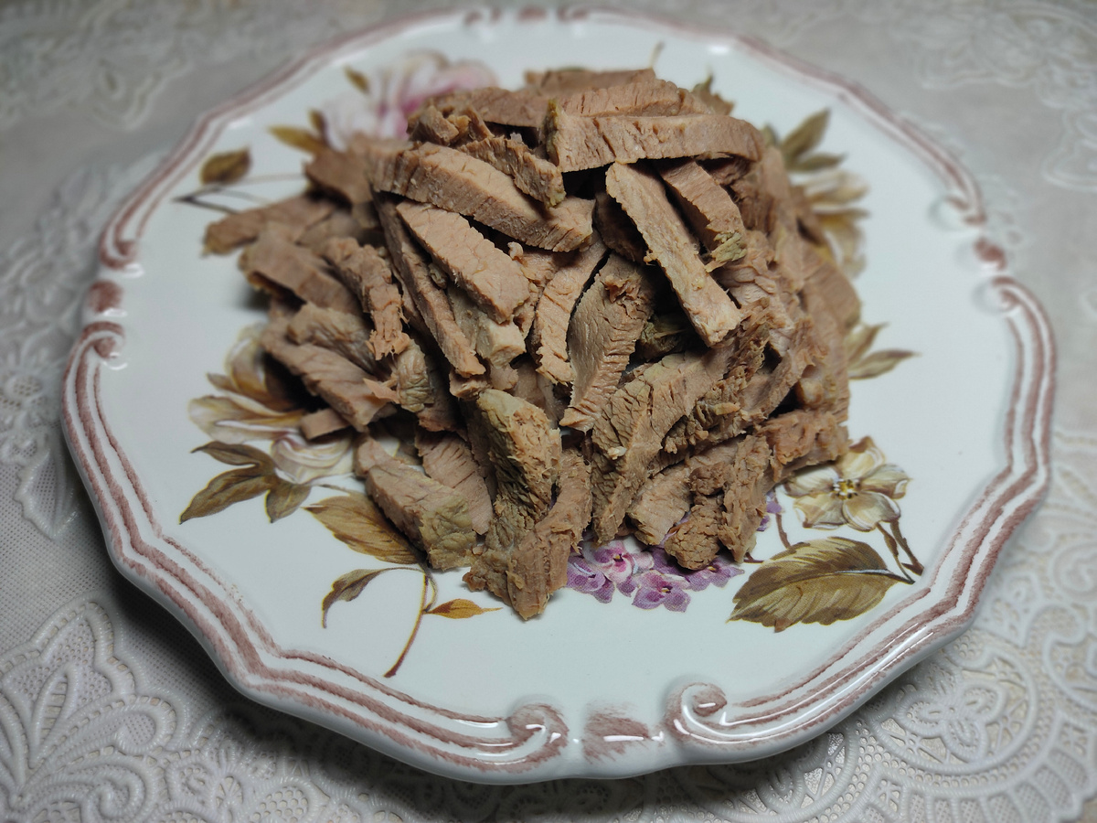 В салат "Тбилиси" идет исключительно говядина 