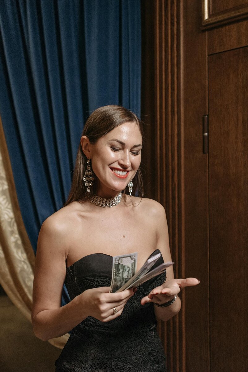 Из сайта https://www.pexels.com/photo/7594592