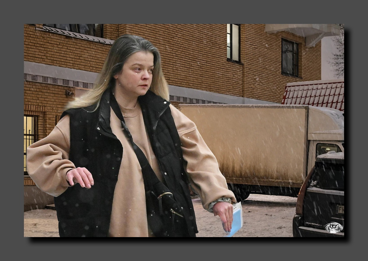 Ангелина Долина спасает имущество матери