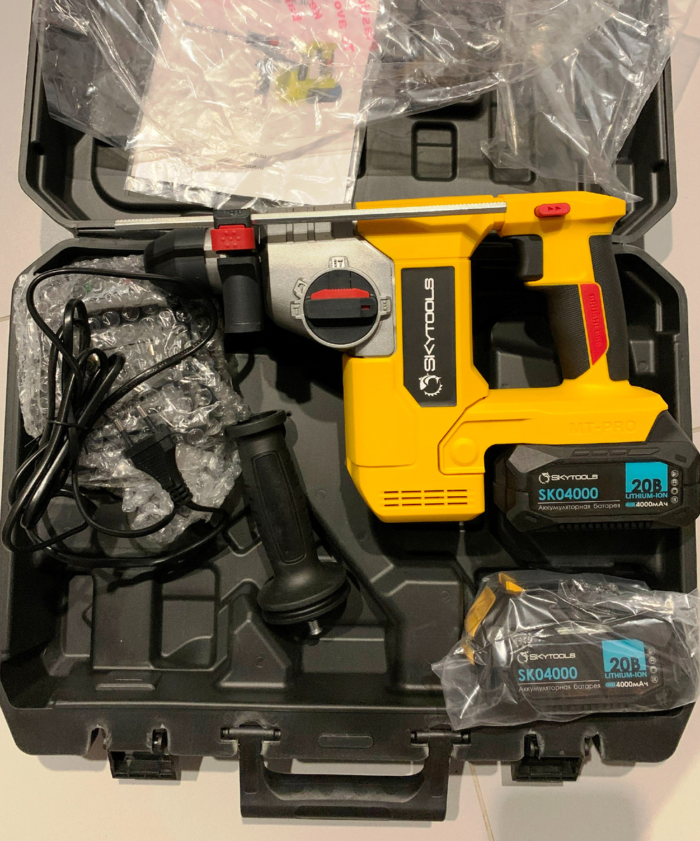 Аккумуляторный перфоратор SK303