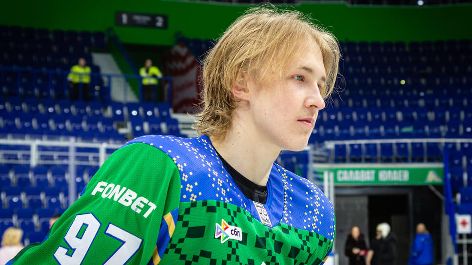 Форвард хоккейного клуба «Салават Юлаев» Александр Жаровский.📷Фото: Идэль Гумеров / Коммерсантъ