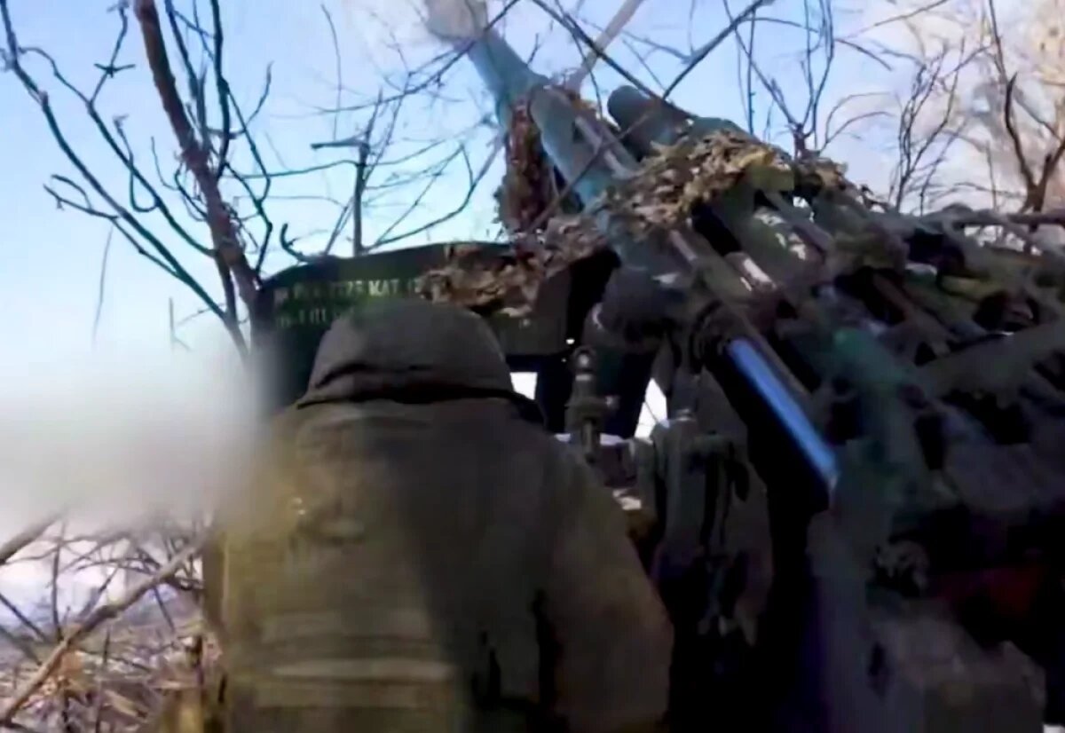    Большое значение имеет движение «Дальневосточного экспресса» на Запорожье.