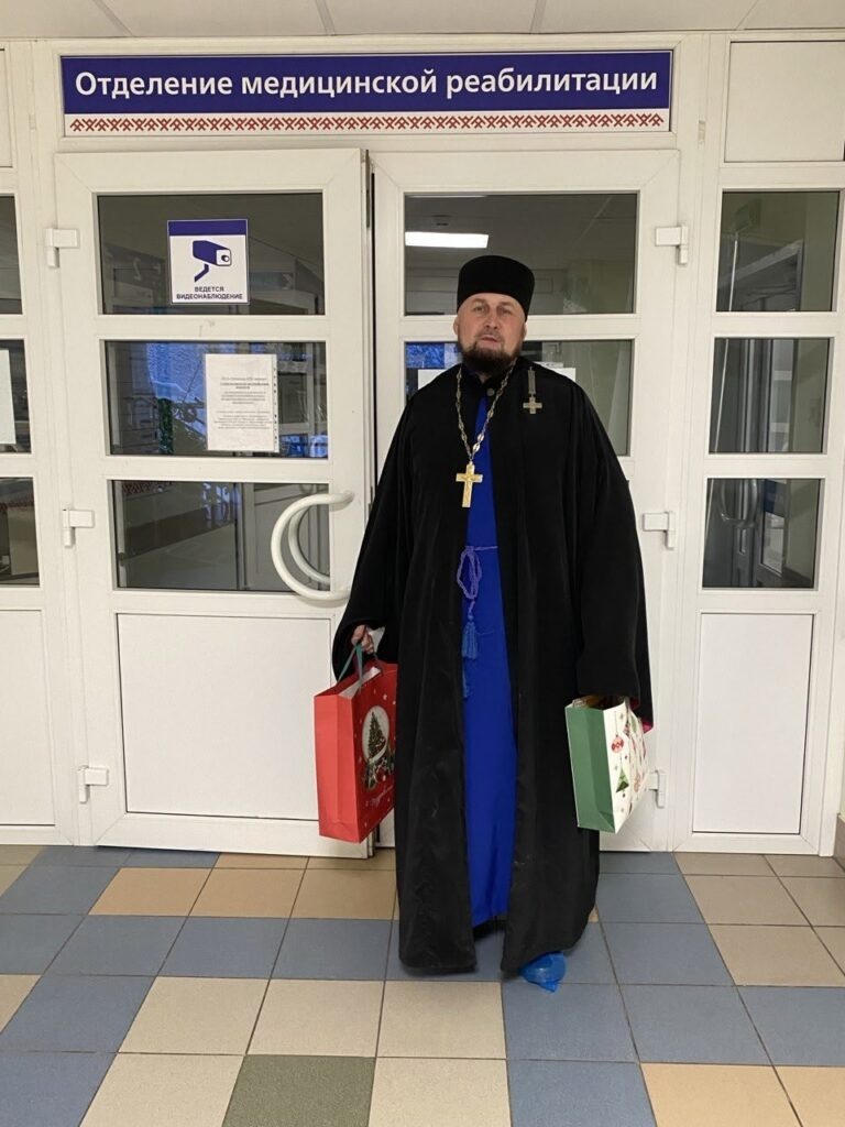    Настоятель храма, иерей Константин Кукушкин. Фото: Храм Покрова Богородицы п.Пряжа