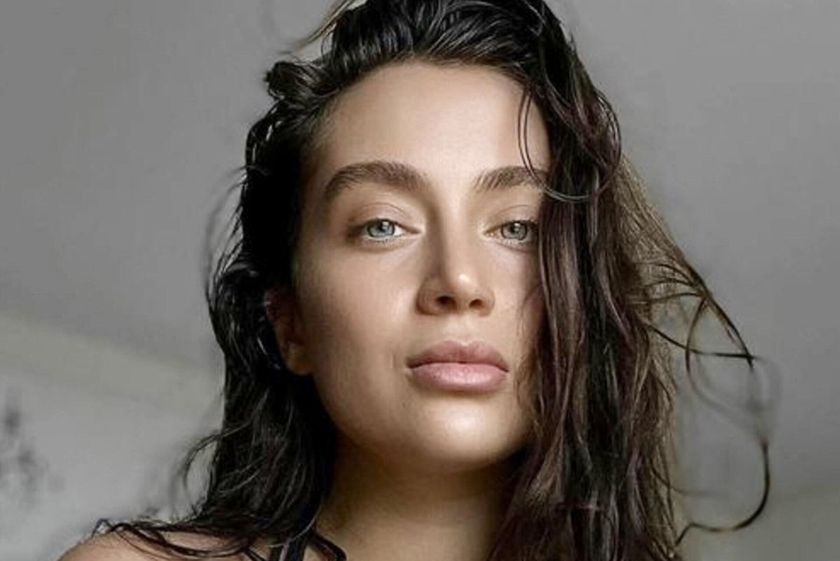     «Благодарю жизнь за это чудо»: жена Влада Соколовского показала снятое в сауне умилительное видео с сыном