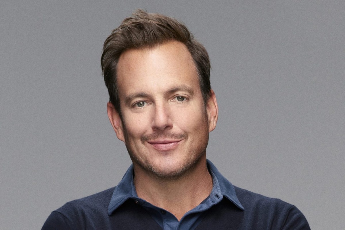 1. Уилл Арнет | 2.Дэвид Харбор