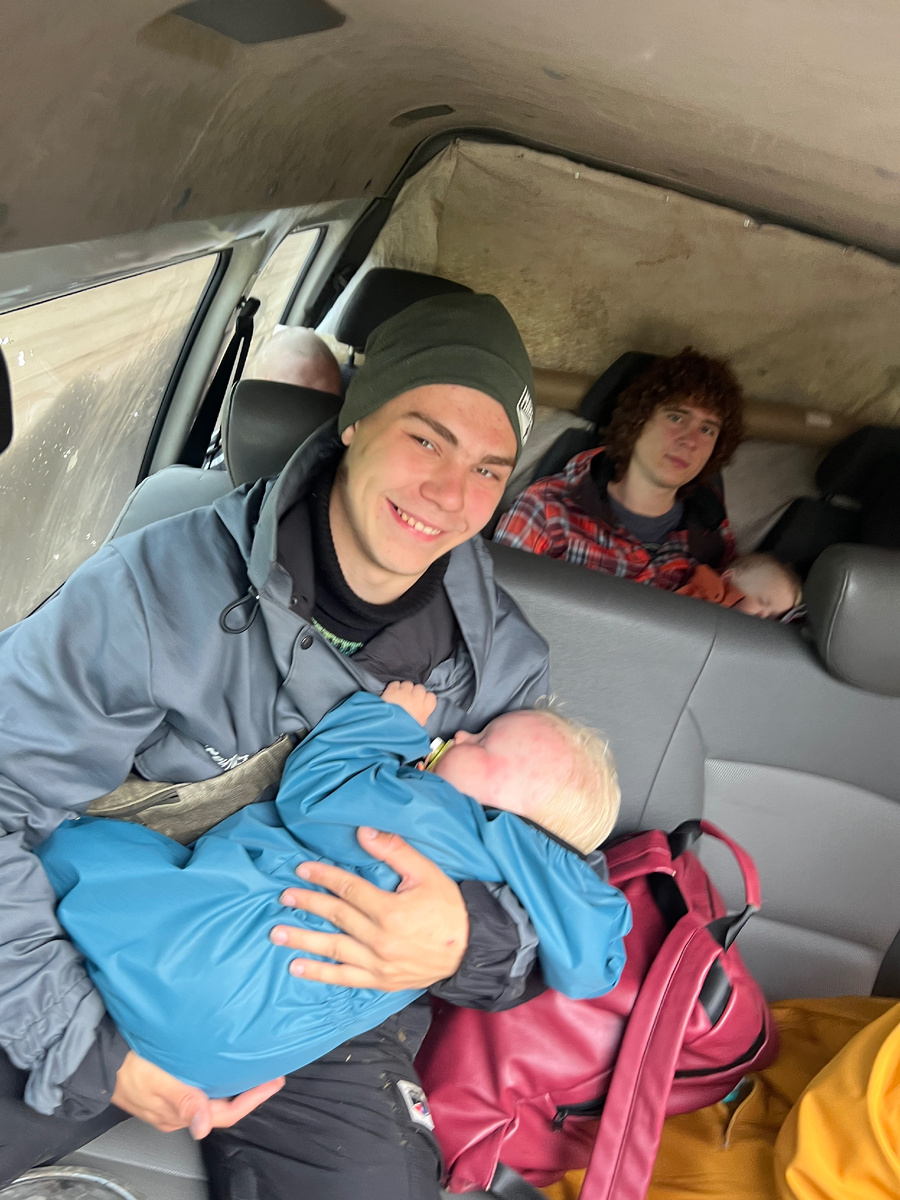 С Георгием и нашими детьми едем в трип по Усинскому району