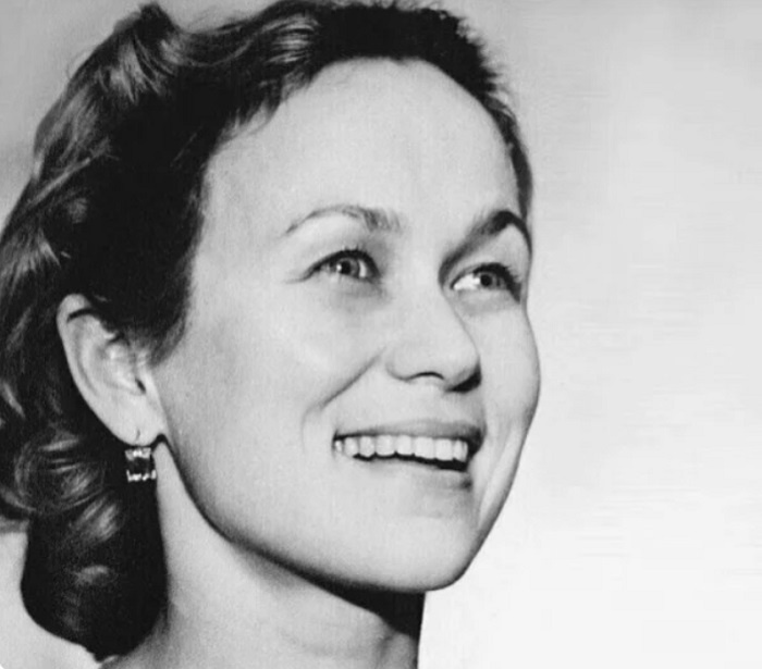 Майя Булгакова в молодости