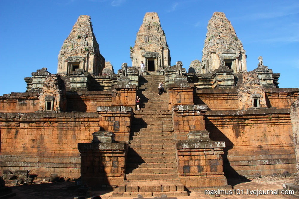 Пирамида храма Пре Руп.