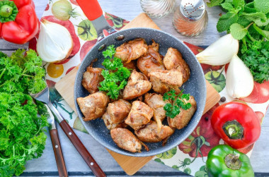 Владелец фото: https://1000.menu/cooking/37536-jarenoe-myaso-na-skovorode?