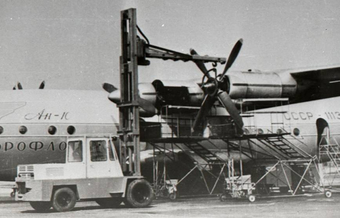 Среднемагистральный Ан-10