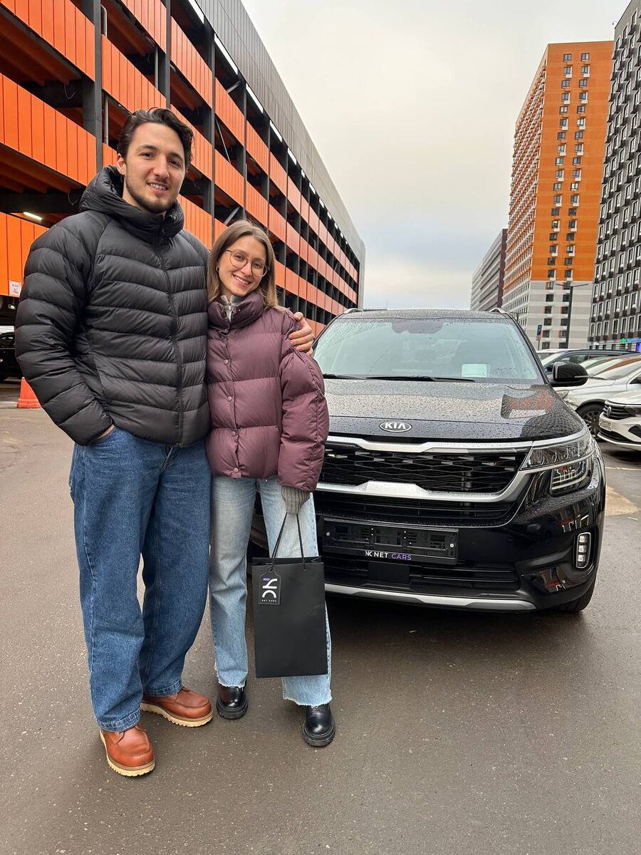 Галина Павловна со своим новым Kia Seltos 