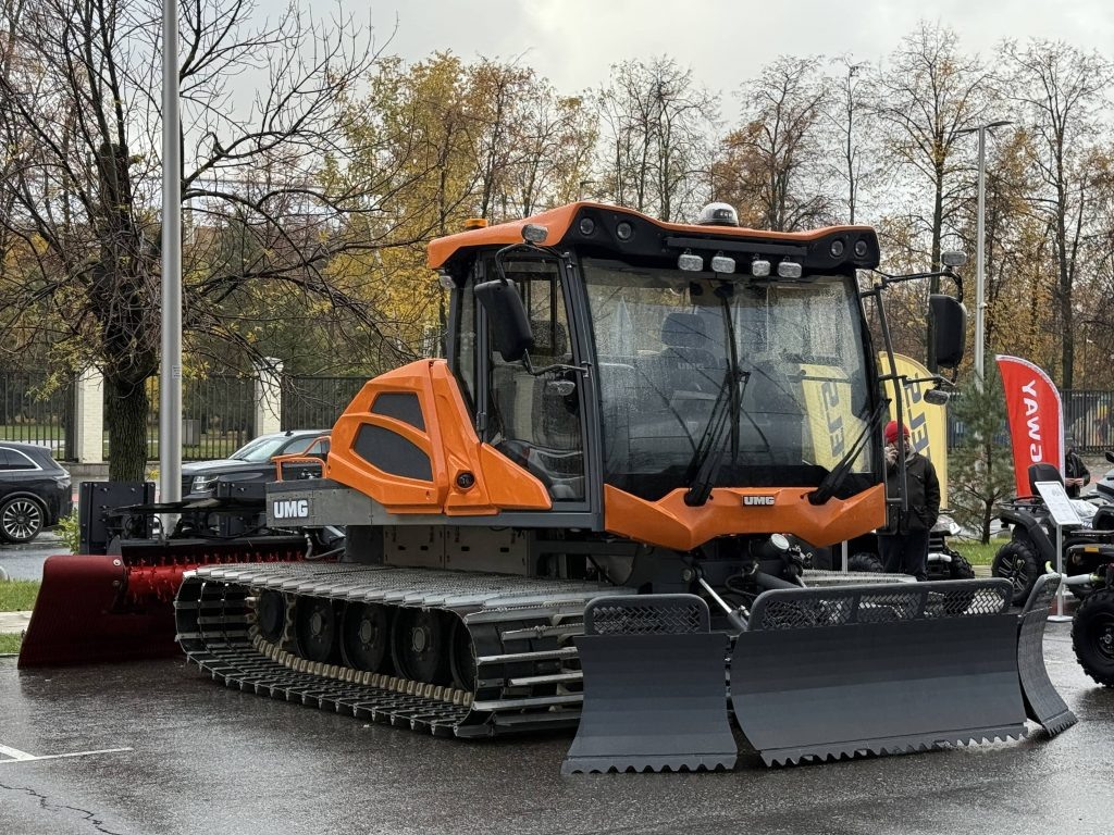 РТ-6 может комплектоваться пятью исполнениями переднего отвала шириной до 3,4 м.