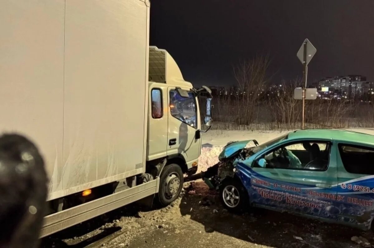    Четверо детей пострадали в ДТП с грузовиком в Омске