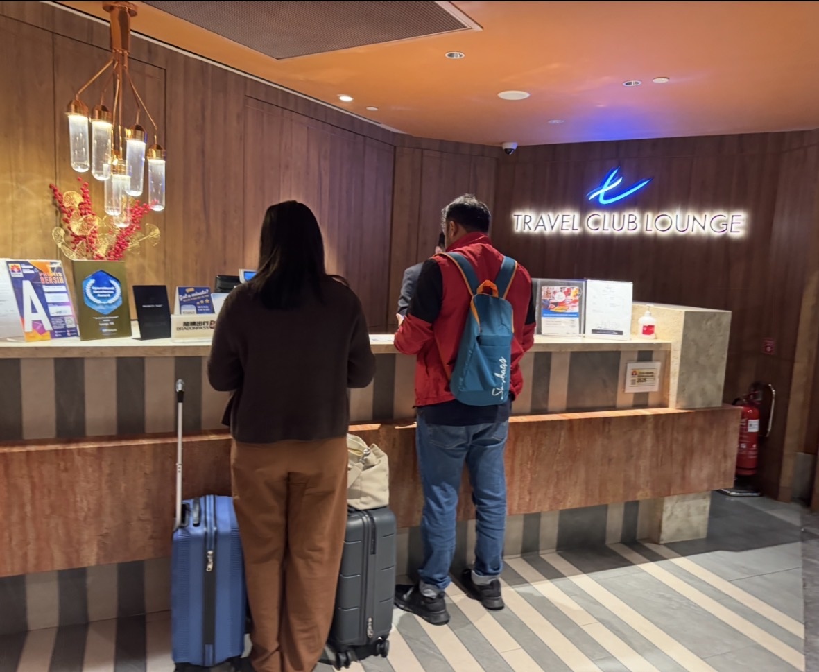 Стойка регистрации 