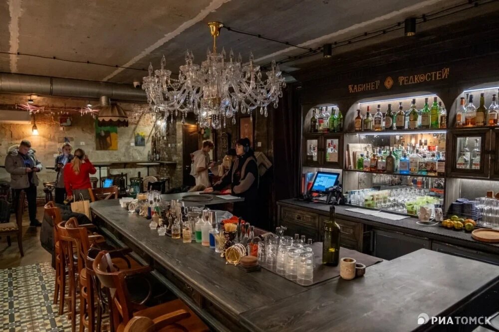    Коктейльный бар "Кабинет редкостей", © РИА Томск. Никита Гольцов