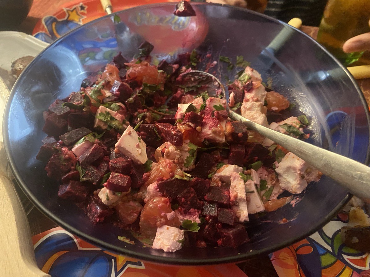 Готовый салат. Фото сделано автором