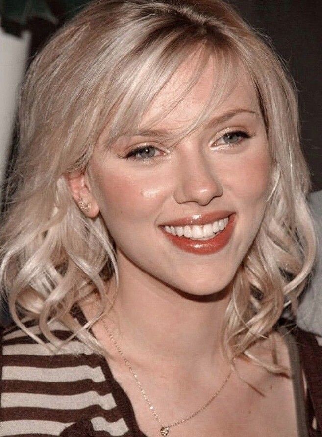 Скарлет Йоханссон: знаменитая американская актриса. Фото из Яндекс картинки