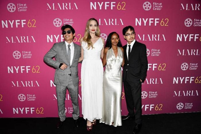 Пакс Джоли-Питт, Анджелина Джоли, Захара Джоли-Питт, Мэддокс Джоли-Питт. Обложка © AP/ TASS/ Evan Agostini