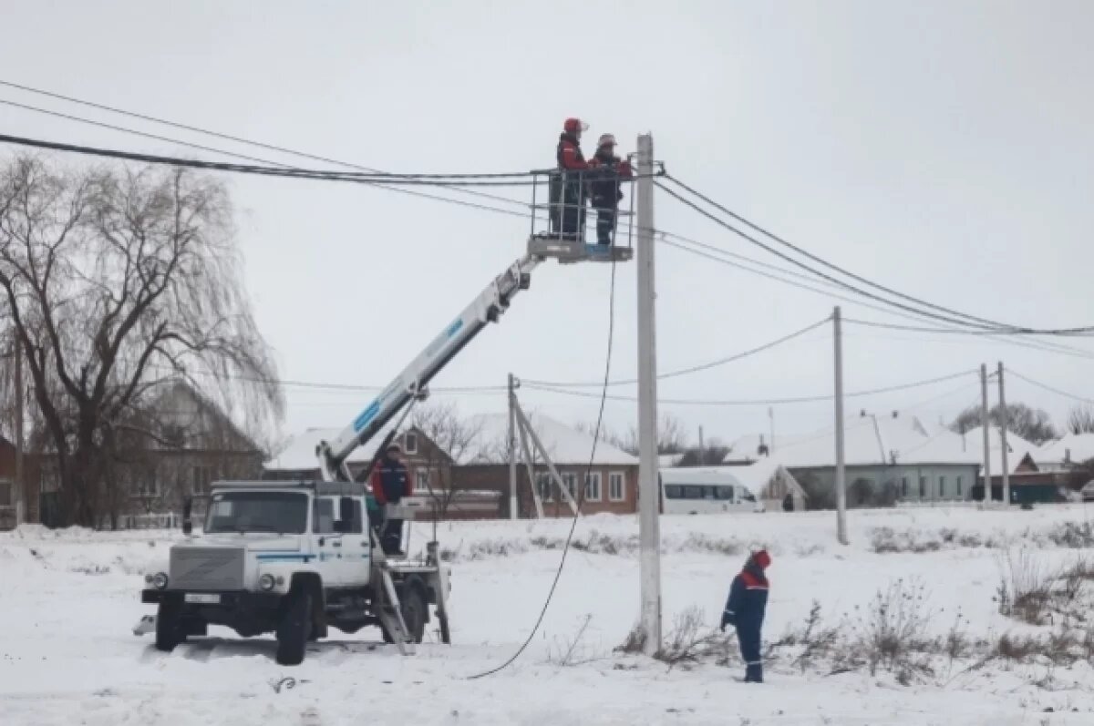    В Псковской области после снегопадов включено более 6 тысяч ЛЭП