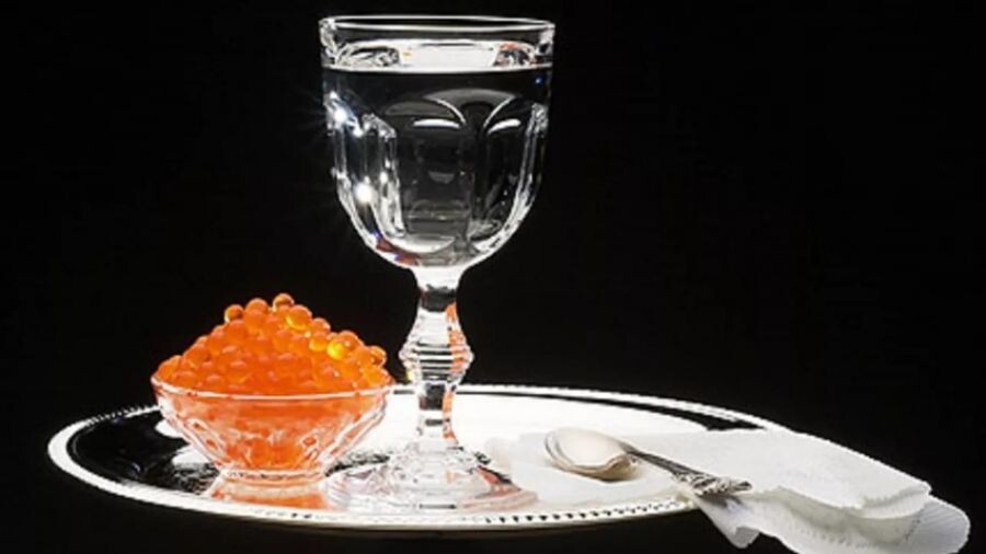 «Живая вода» появилась на Руси в 14 веке и поначалу действительно считалась лекарством