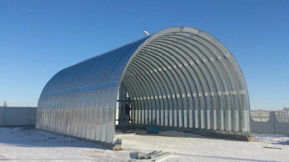 Бескаркасный ангар "прямостенный"