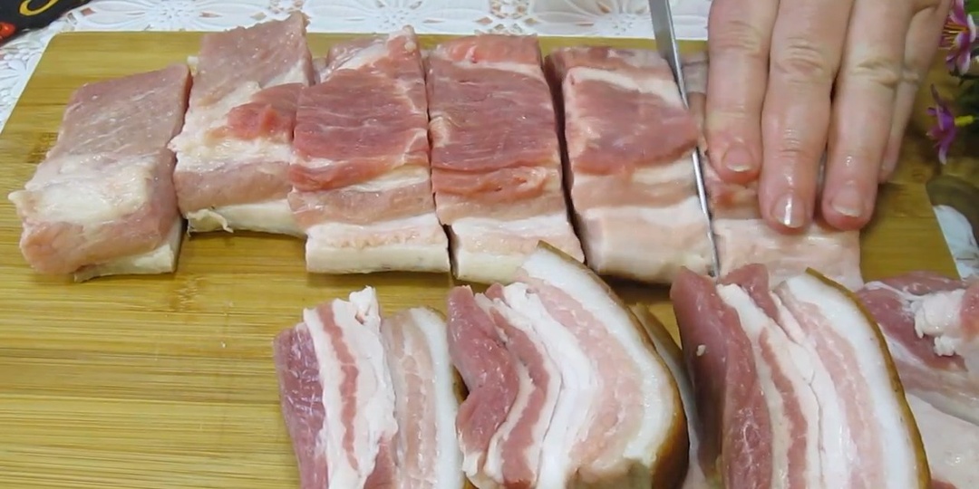 Так сало заготавливаю всегда. Баночку открыл, тоненько нарезал, горчичка...просто наслаждение.