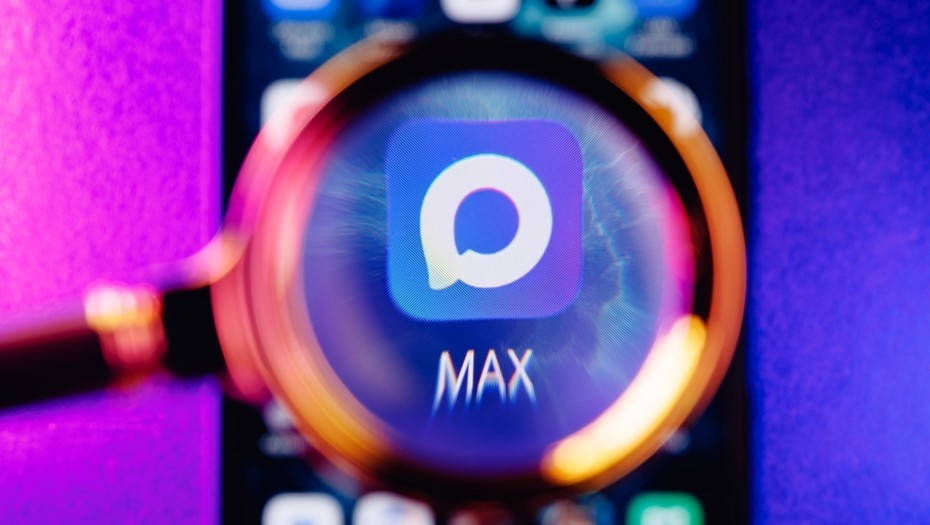    Мошенники начали заражать телефоны россиян с помощью фейкового приложения Мах Автор фото: ергей Елагин/Бизнес Online/ТАСС