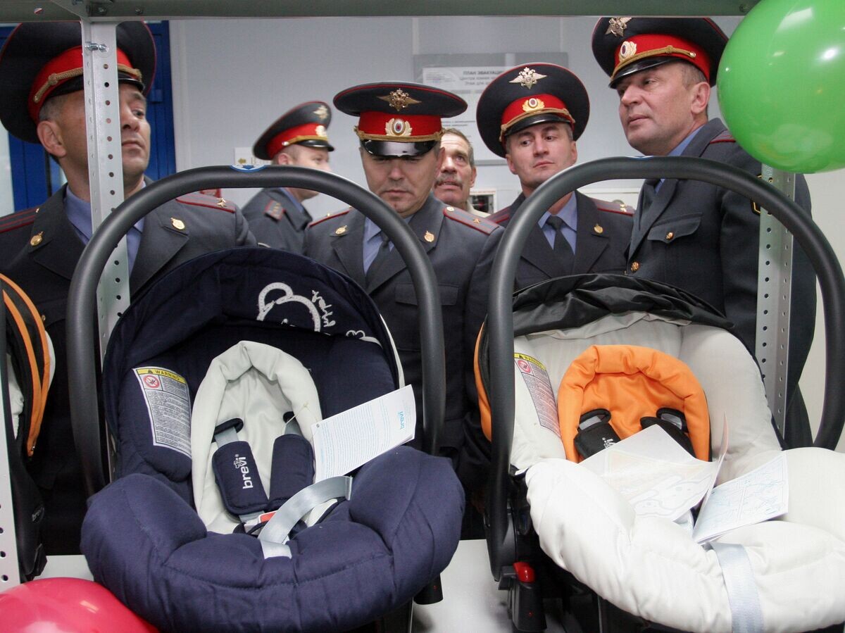    Пункт проката детских автокресел на базе ГИБДД МВД Татарстана | © РИА Новости / Максим Богодвид