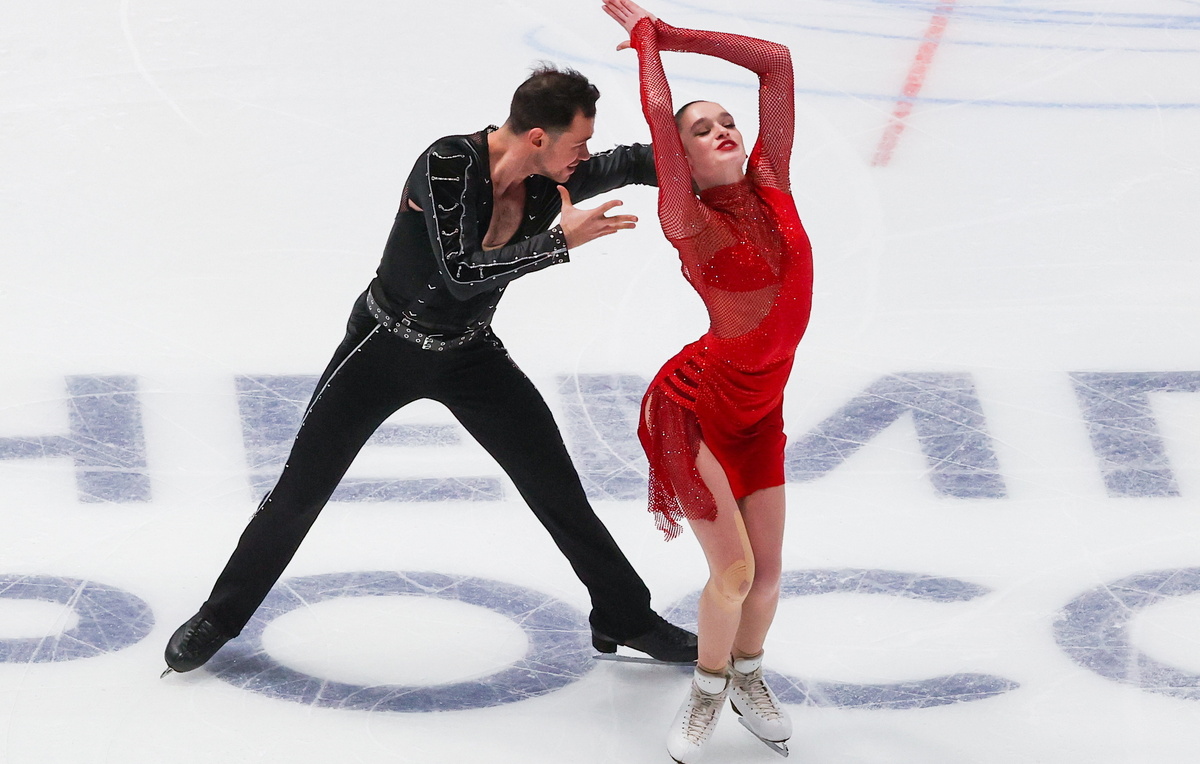    Тимур Бабаев-Смирнов и Варвара Жданова  Александр Демьянчук/ТАСС