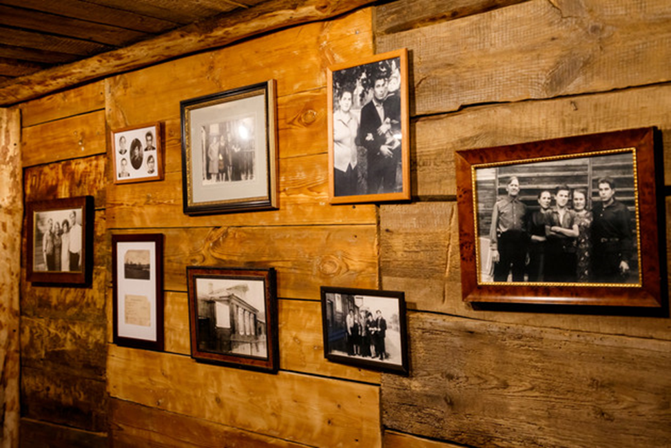 Цитата и фото отсюда: https://kt-tour.ru/2021/06/03/v-kirzhache-otkryli-semeynoe-kafe-i-magazin/