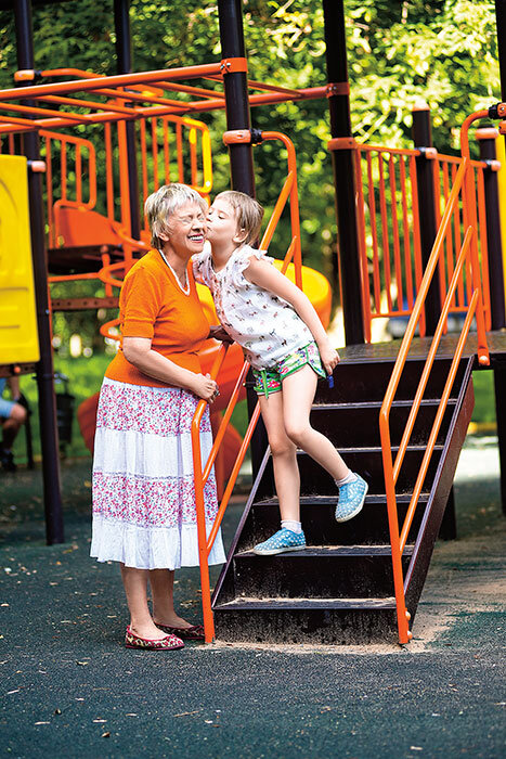 После потери единственного сына внучка стала для Александры Ивановны всем