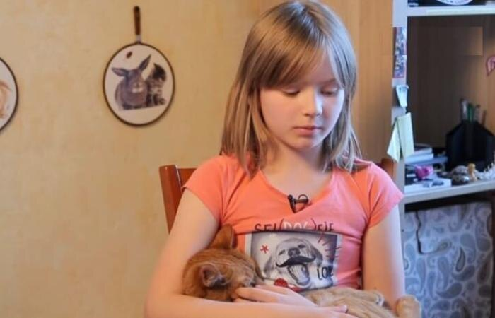 К сожалению, это последнее фото Саши, здесь ей примерно 11 лет, после девочку представители СМИ уже не видели