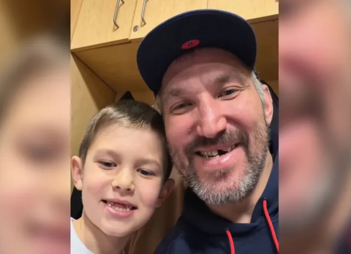     NHL.com о трогательной истории в семье Овечкина: сын Сергей ещё никогда не был так похож на своего отца