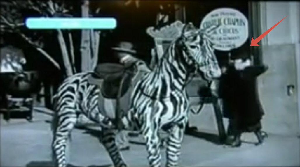 Женщина-путешественница во времени.