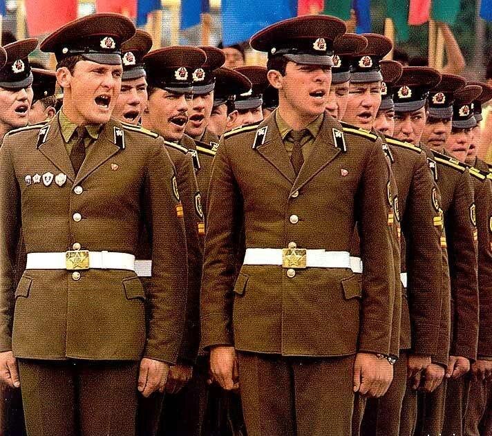 И вот ты уже в строю и с криком "Ура!"