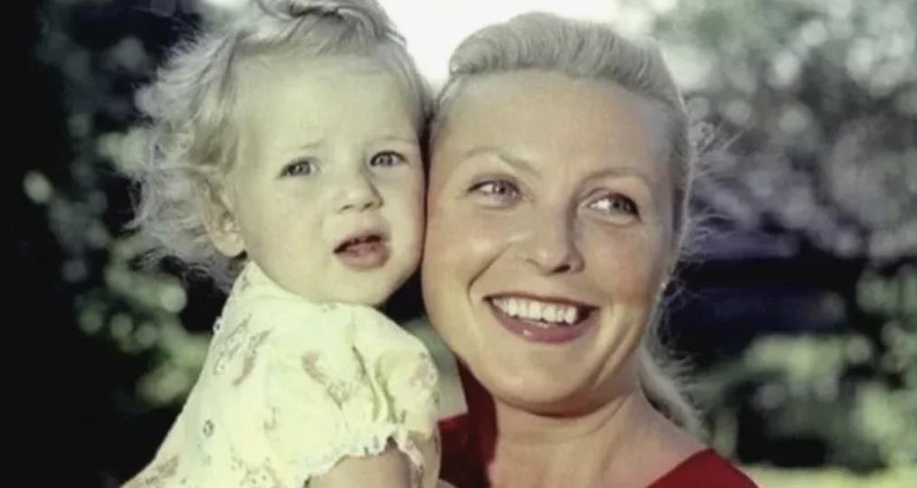 "Вышла замуж без любви, скрывала реального отца от сына и потеряла все с распадом СССР!". Почему Вия Артмане закончила жизнь в психбольнице