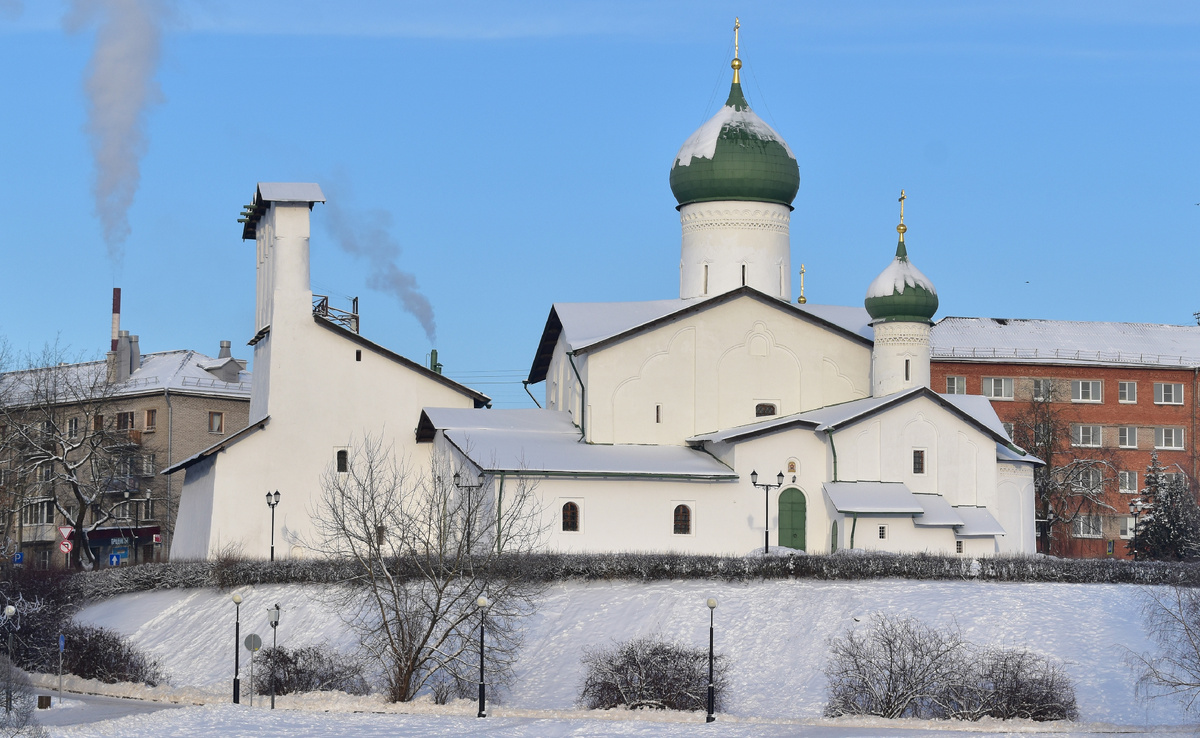 Церковь Богоявления Господня с Запсковья, 15 век