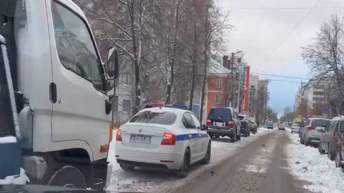    На дорогах Курска — гололедица