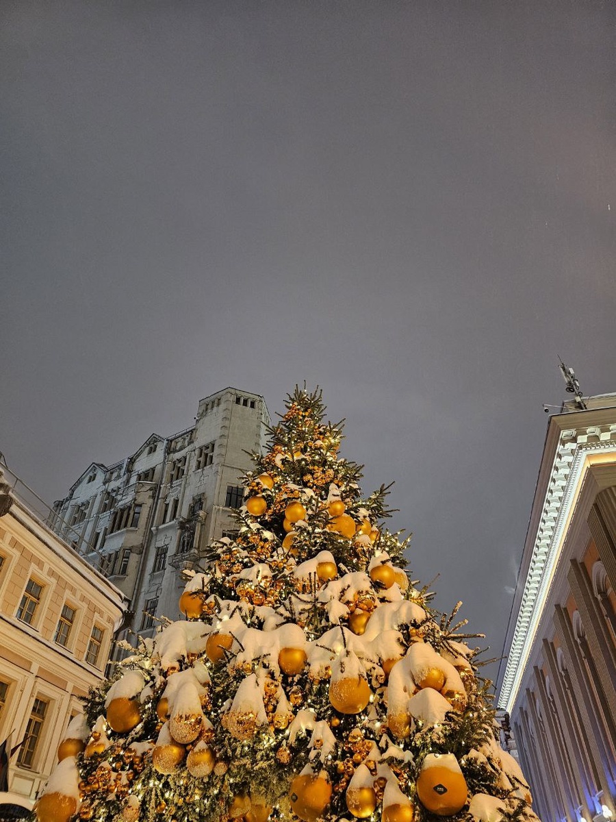 Московская 🍊 ёлочка на Арбате