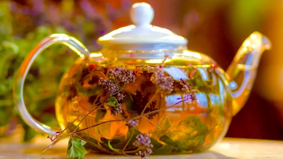 Рецепты чая с травами, ягодами и фруктами.