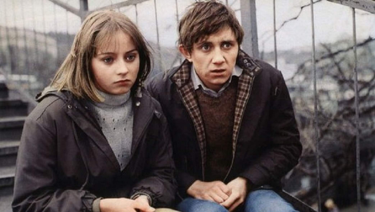 Евгения Добровольская и Вячеслав Баранов в фильме «Клетка для канареек», 1983 год