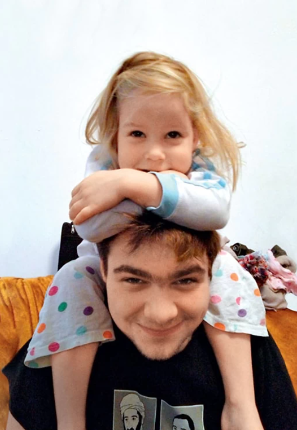 Сын Евгении Николай Ефремов с ее дочерью Анастасией Мананниковой