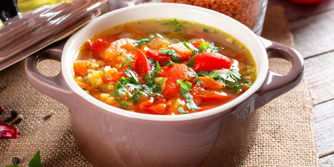 Томатный суп с чечевицей и паприкой: насыщенный вкус и польза в каждой тарелке