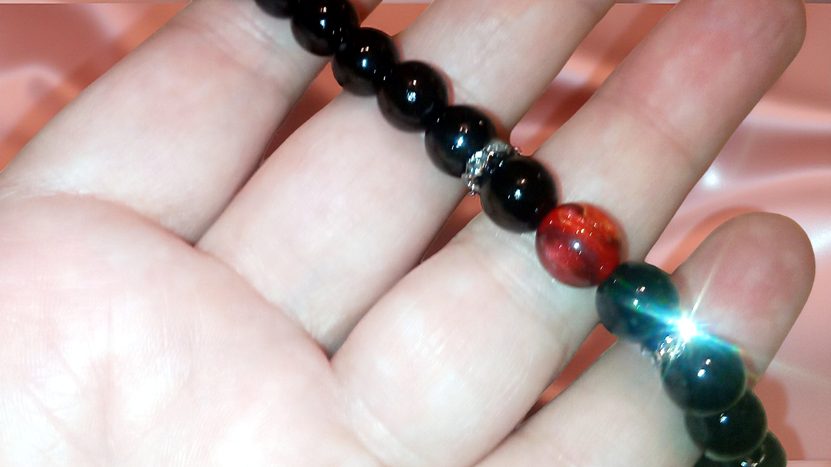 Тигровый глаз терракот с хрусталем рондели в черном жемчуге