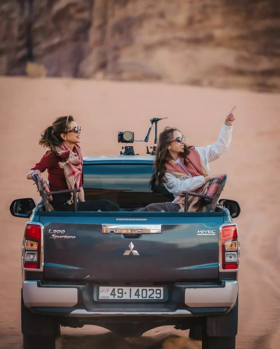 Королева Рания с дочерью Сальмой📷
