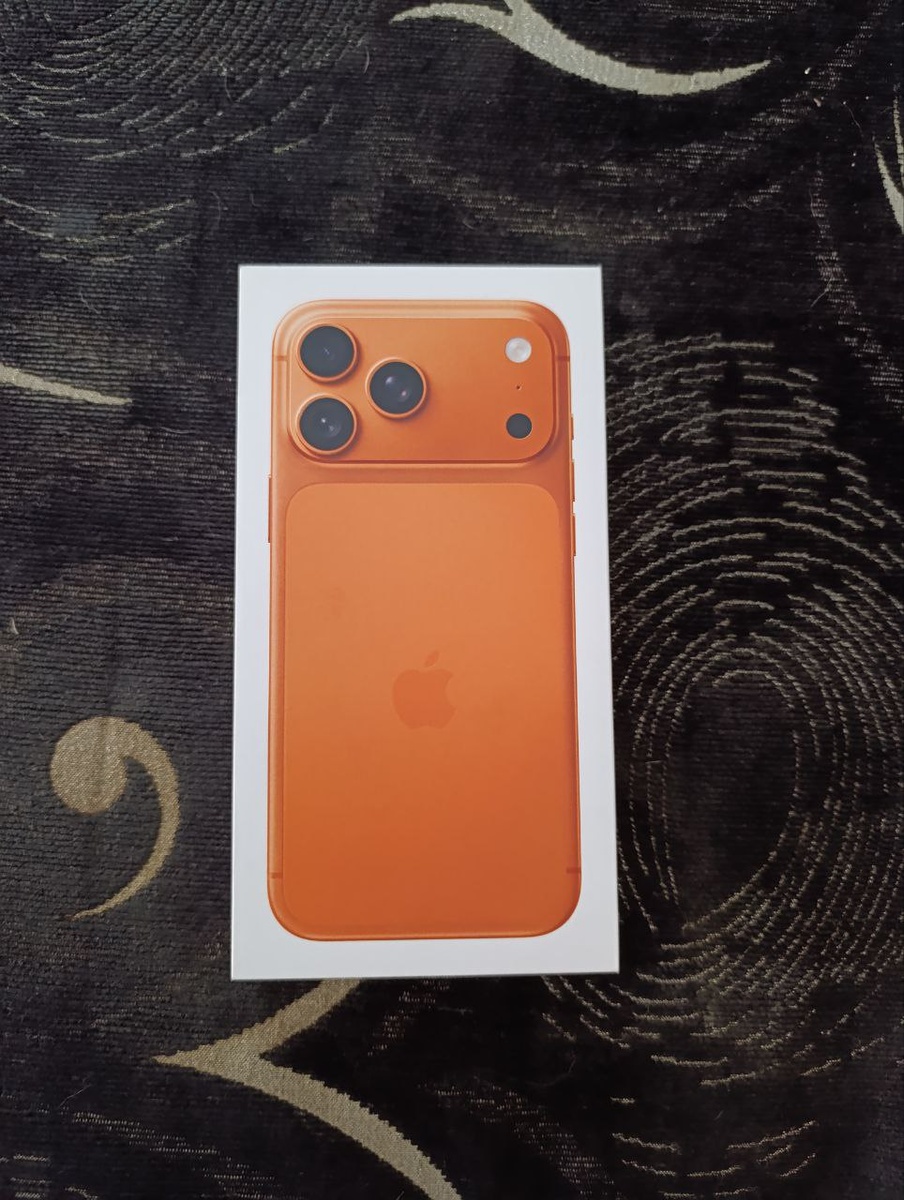 Вот она, заветная коробочка, еще не распоковала и сижу в предвкушении.