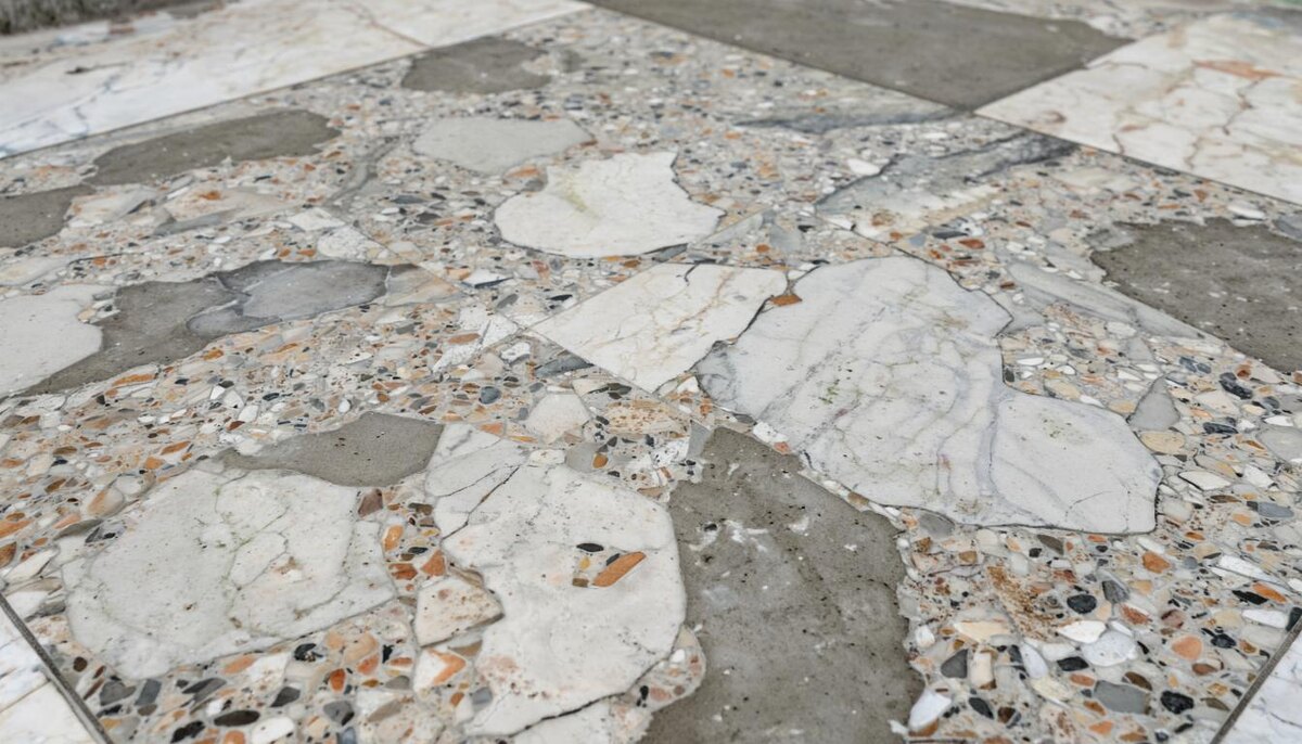 Изящные и долговечные мозаичные полы из мраморного щебня