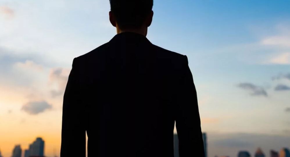 Жизнь превратилась в бессмысленное добывание денег. А смысл её тогда в чём