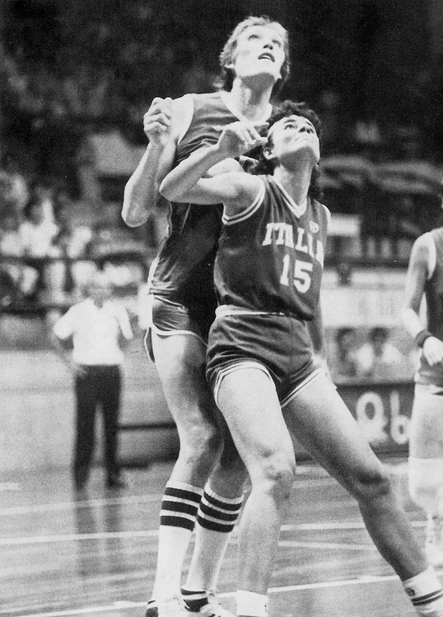    Ульяна Семёнова (слева) и Стефания Пассаро, 1982 год.Wikipedia