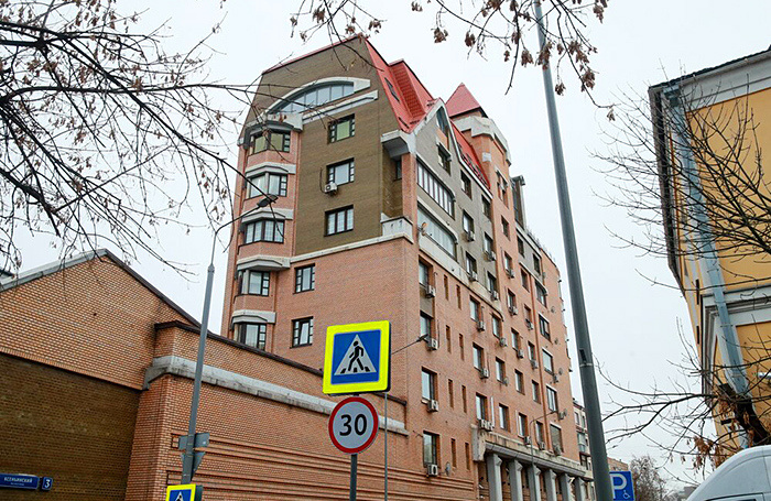    Дом по адресу: Ксеньинский пер., д. 3, в котором находится спорная квартира по делу народной артистки РФ Ларисы Долиной.Василий Кузьмичёнок/АГН «Москва»